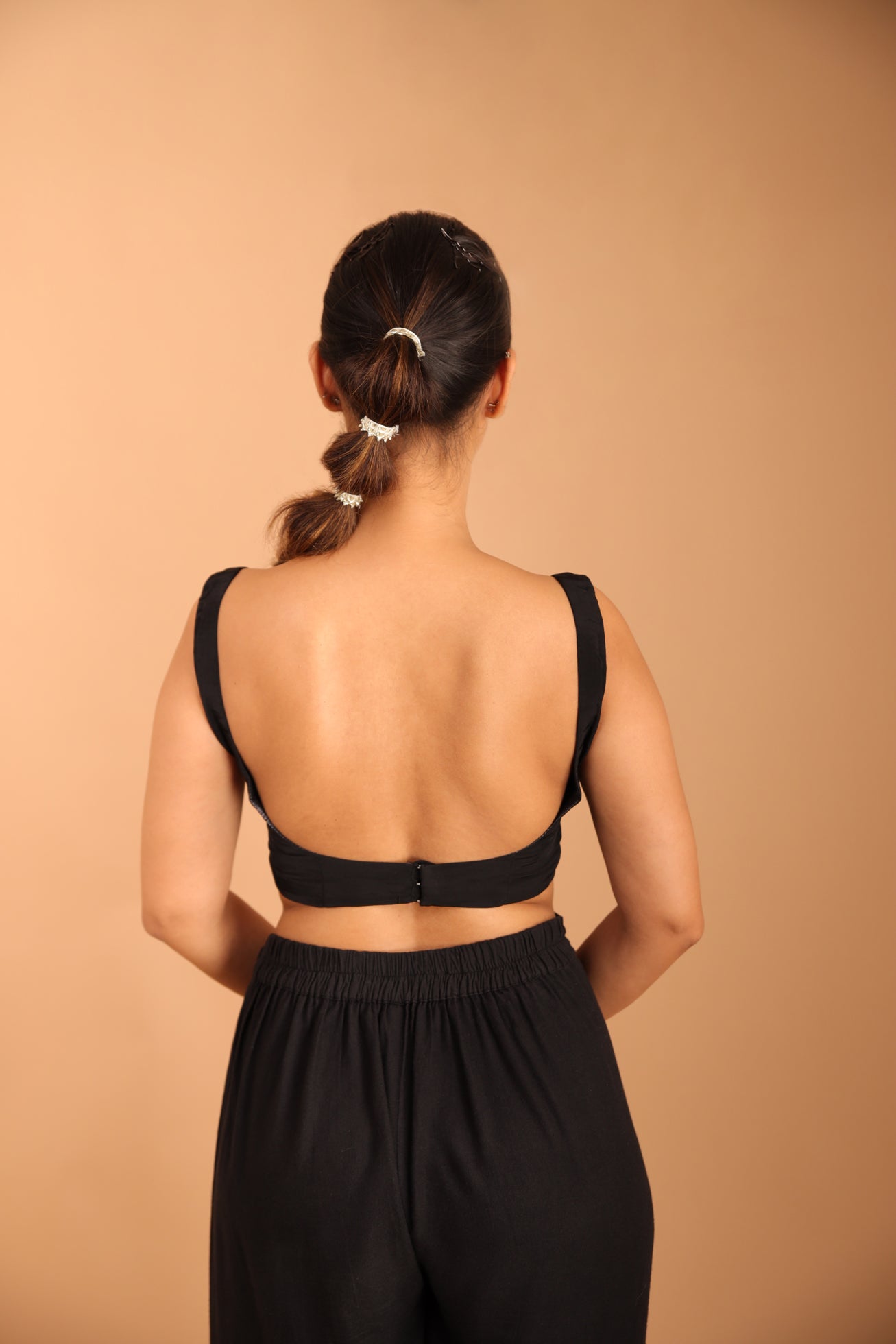 Black Betel-leaf Blouse