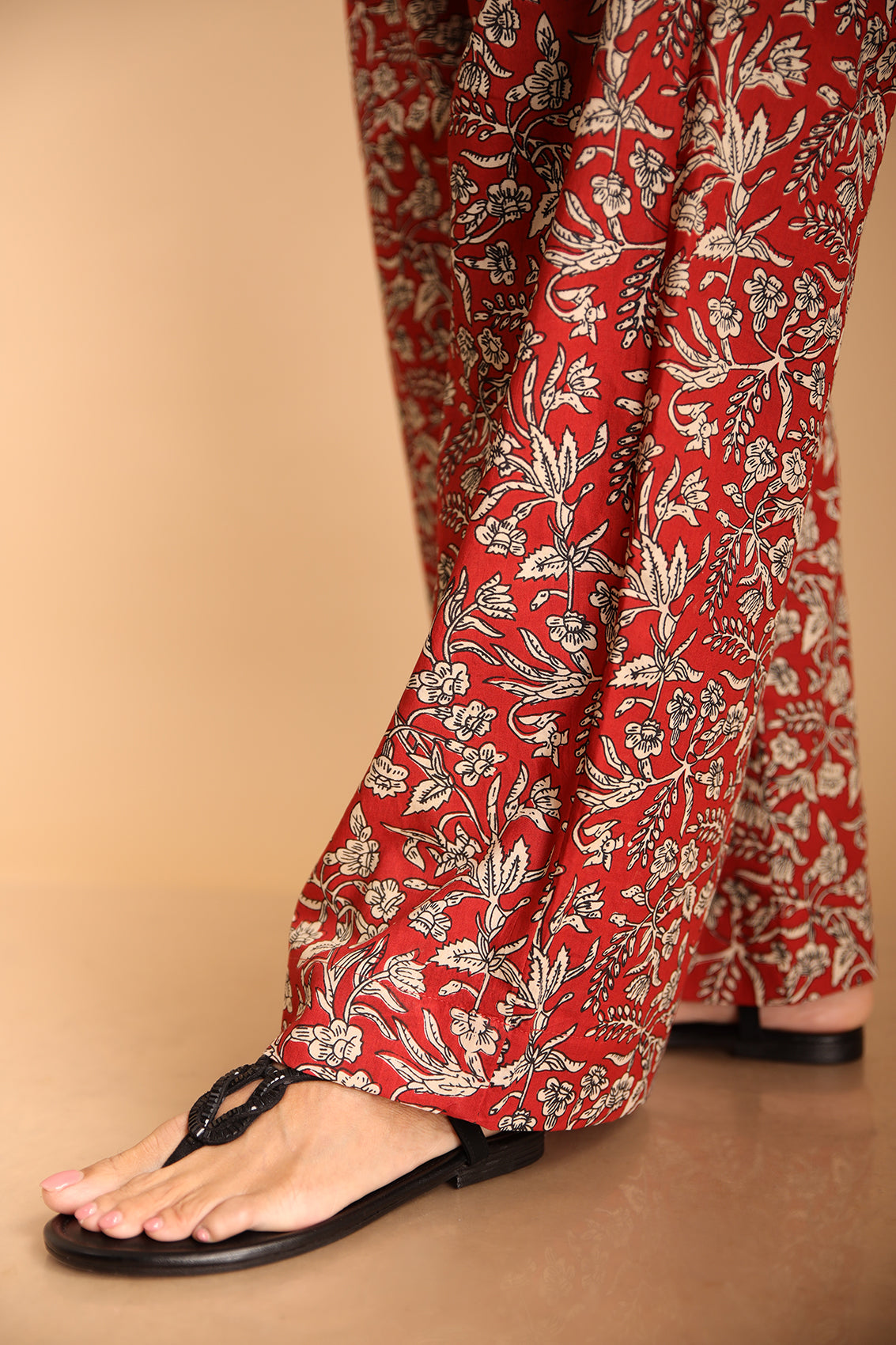 Red-Collared Lounge Wear Set