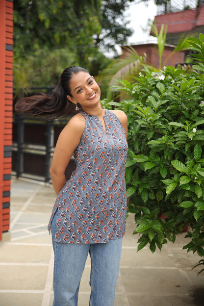 Grey Sleeveless Short Kurti