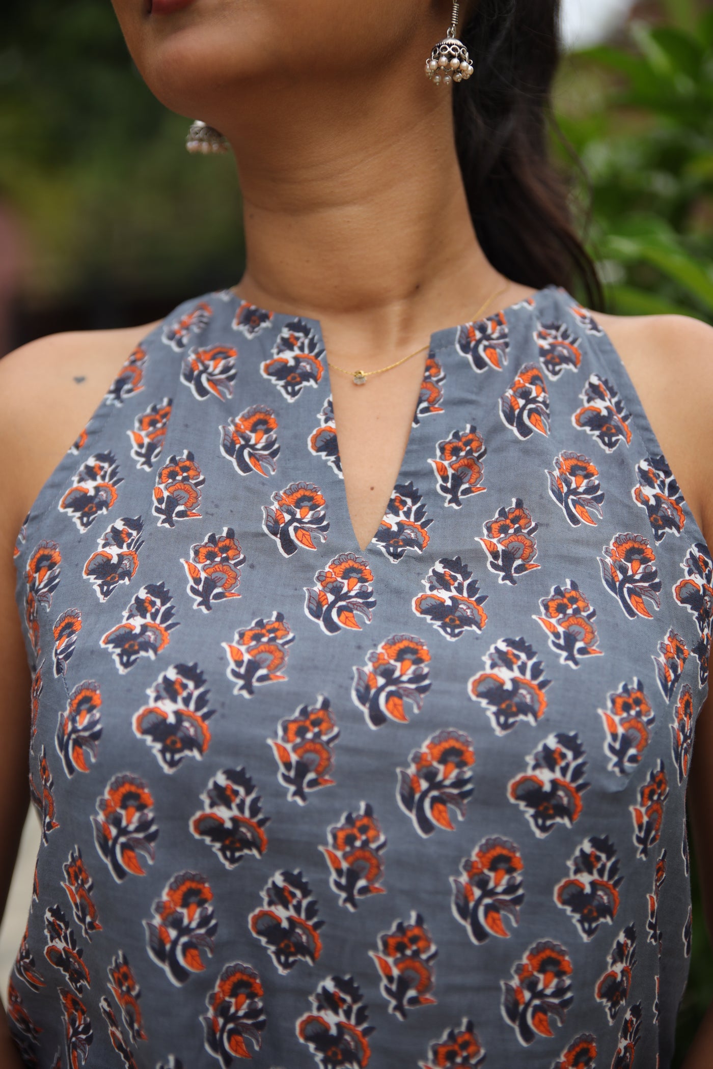 Grey Sleeveless Short Kurti