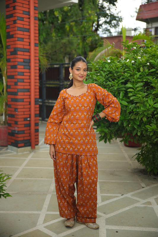 Gerua Farshi Set