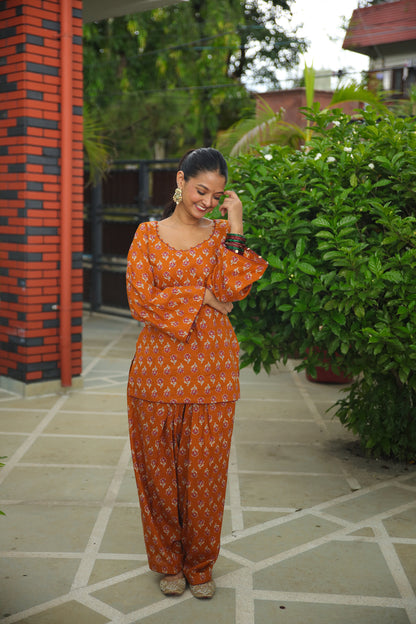 Gerua Farshi Set