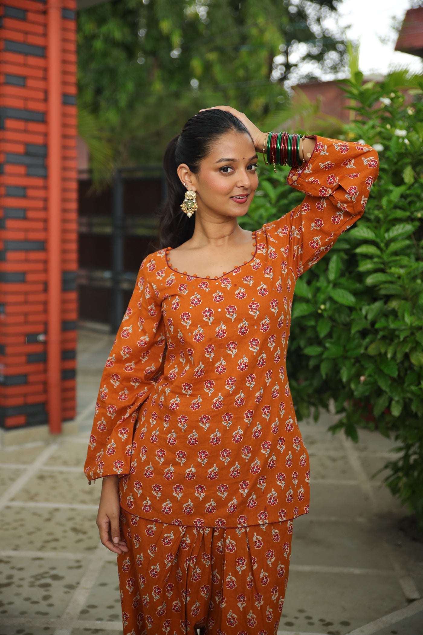 Gerua Farshi Set