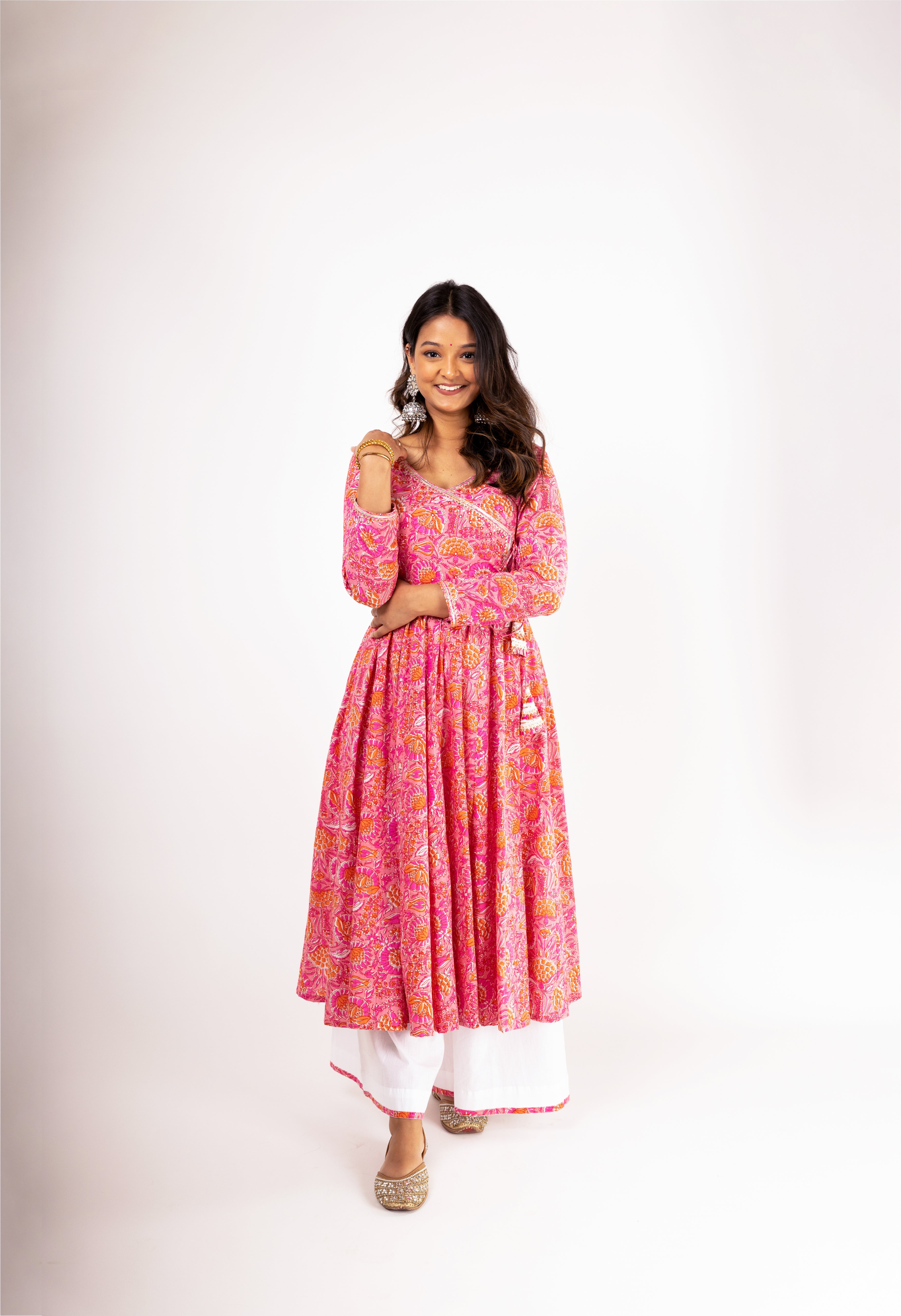 Beautifully Designed Vibrant Floral Print Maxi Dress for a Stunning Lo –  Sukriti Store